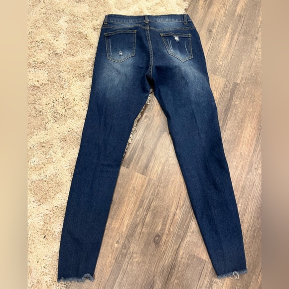 SHEIN Dark washed distressed Skinny jeans Size Medium - Picture 2 of 3